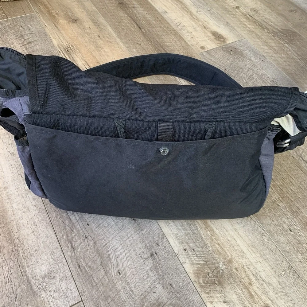 VTG L L Bean Nylon Black/Beige/Gray Crossbody Messenger Laptop Bag.